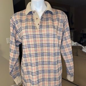 Burberry’s Nova Brit London long sleeve sweater M